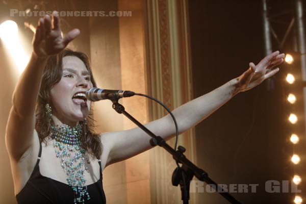 DASHA AND VORSE - 2007-01-05 - PARIS - La Fleche d'Or - 
